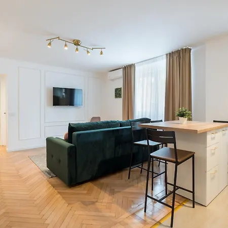 Charming Little Paris Apartment Bucharest