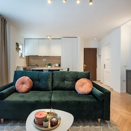 Charming Little Paris *