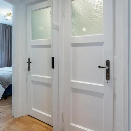 Apartman Charming Little Paris