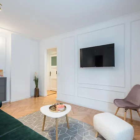 Apartman Charming Little Paris