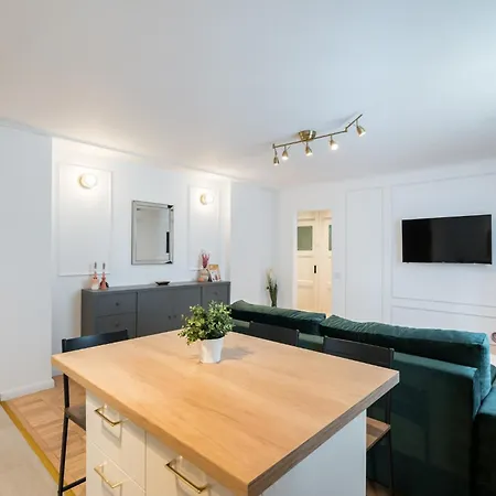 Charming Little Paris *