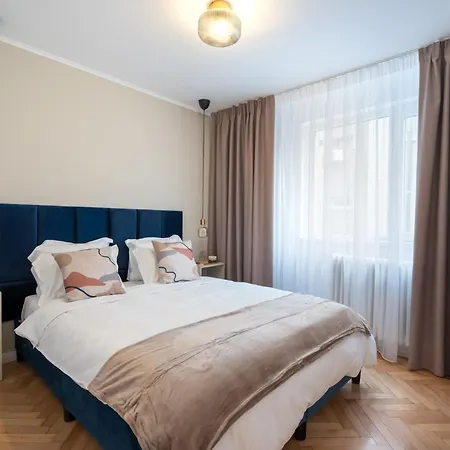 Apartman Charming Little Paris