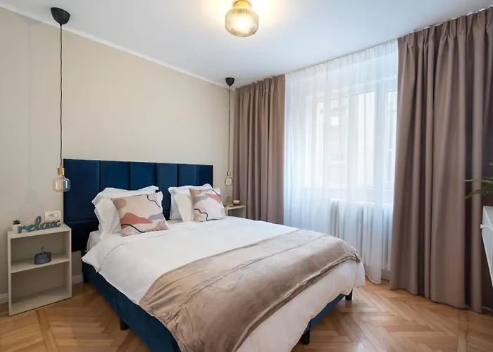 Apartment Charming Little Paris